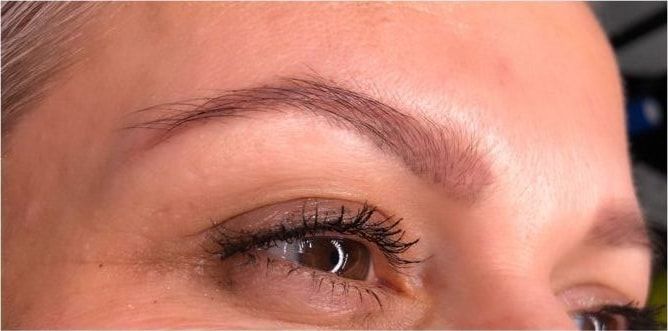 Eyebrow before permanent makeup: soft, uneven shape.